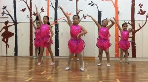 Waka Waka dance