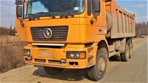 В Нефтеюганском районе под колёсами грузовика погиб мужчина