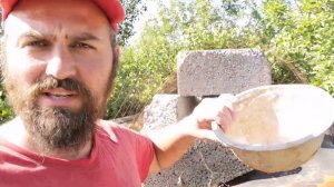 Приехал с птичьего рынка и сразу за дела взялся