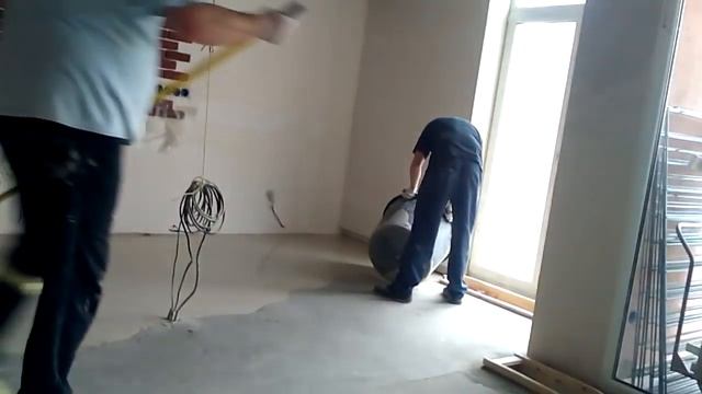 Выравнивание пола смесью Baumit Nivello Quattro смотреть онлайн