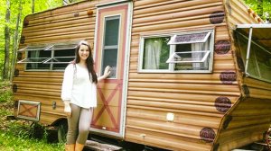Девушка купила старый вагончик за 200 долларов и сделала из него красивый домик
