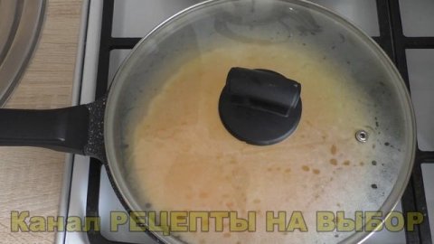 Лёгкий салат из ветчины, огурца, маслин, яиц и шампиньонов. #салат #салаты #наскоруюруку #еда