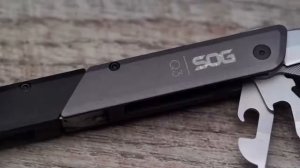 Мультитул SOG ID1021 Baton Q3