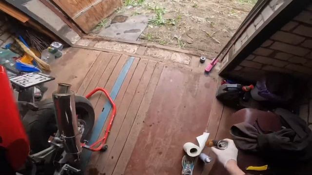 Замена масла в мотоцикле VTR1000F смотреть онлайн