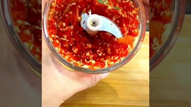 Гаджет для кухни Компактный приборчик для измельчения продуктов #shorts