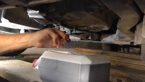 Замена масла в автоматической коробке передач 6F35 на Ford Escape 2,5L 2017. Нужно ли менять?