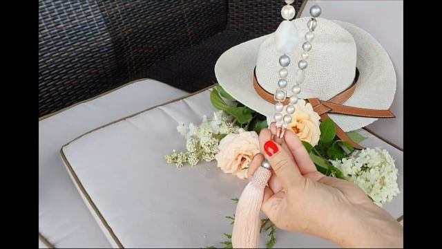 Коралл , сотуар жемчуг с кистью,  сотуар халцедон розовый смотреть онлайн