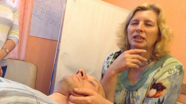 Работа с подъязычной костью