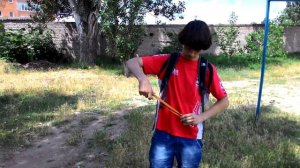 Как стрелять из мини рогатки