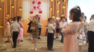 Средняя  группа 3 -танец "Топни, ножка моя!"