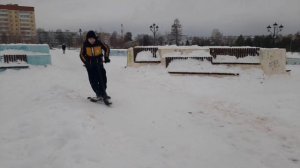 ТРЮКИ на СНОУ СКУТ | ЛЫЖИ на САМОКАТЕ