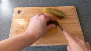 Немецкий картофельный САЛАТ с копчёной колбасой. Сытный и острый салатик с горчичной заправкой.