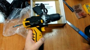 Шуруповерт DEKO 12 В, экспромт обзор.