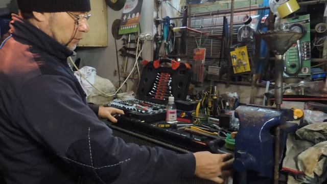 РЕМОНТ АВТО РАДИАТОРА СВОИМИ РУКАМИ В ДОМАШНИХ УСЛОВИЯХ. смотреть онлайн