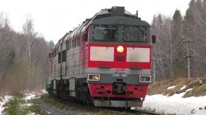 2ТЭ116-1656 с грузовым поездом и приветливой бригадой