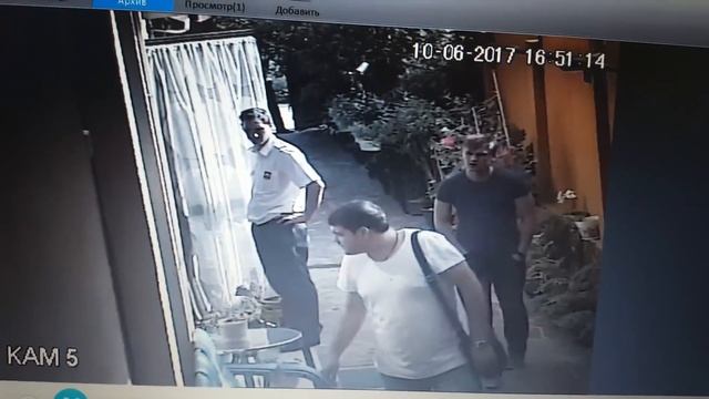 Незаконное вторжение сотрудников полиции Лоо в гостевой дом "Амалтея" 2 смотреть онлайн