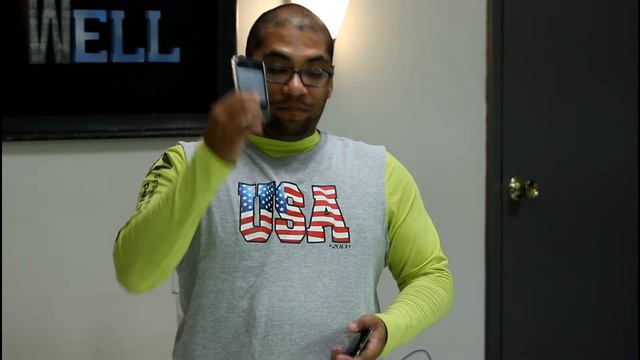 Nerd dumps iPhones into Water to test Steve Jobs iPod legend смотреть онлайн