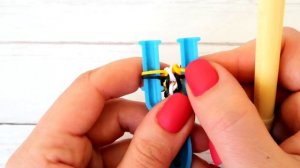 ЧЕШУЯ ЗМЕИ браслет из резинок на рогатке без станка | Bracelet Rainbow loom