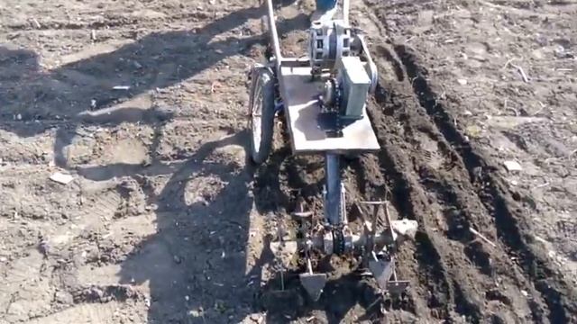 Самодельный электрокультиватор с двигателем от стиральной машины.