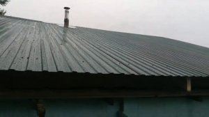 Замена старого покрытия крыши.