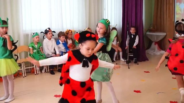 Осенний мюзикл "Стрекоза и муравей" смотреть онлайн