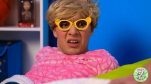 Экстремальное ПРЕОБРАЖЕНИЕ БОТАНКИ УЭНСДЕЙ! Крутые лайфхаки и гаджеты для макияжа от Ла-Ла Лайф Игр