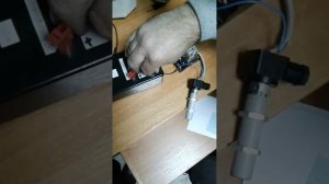 Проверка работы емкостного датчика