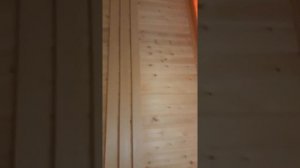 Отделка парилки из кедровой вагонки и липы с подсветкой