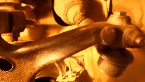 AUDI A4 B5. ЗАМЕНА ВЕРХНИХ ПЕРЕДНИХ РЫЧАГОВ, РУЛЕВЫХ НАКОНЕЧНИКОВ и СТОЕК СТАБИЛИЗАТОРА.