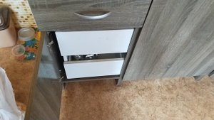 Установка блоков с ящиками в обычный кухонный шкаф