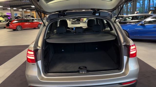 19545 Mercedes-Benz GLC 220 d 4MATIC смотреть онлайн