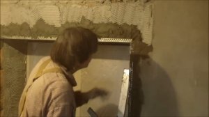 Штукатурка откосов входной двери ЦПС.