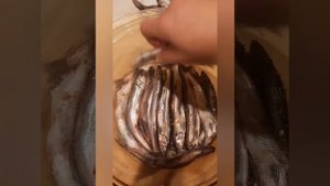 мойва солёная очень вкусная salted capelin is very tasty