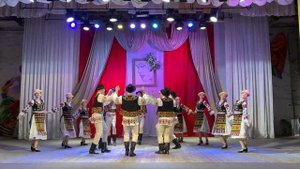 МОЛДАВСКИЙ НАРОДНЫЙ ТАНЕЦ,ансамбль народного танца "Виктория,г.Тирасполь руководитель Нина Брынзан