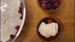 Десерт "Ягоды под снегом" - дети и взрослые будут в восторге!/Быстро и просто!/Beeren-Nachtisch