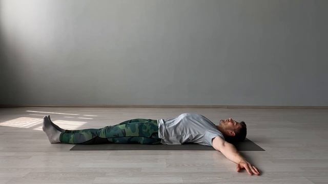 БОЛЯТ КОЛЕНИ. Комплекс упражнений для устранения БОЛИ. смотреть онлайн