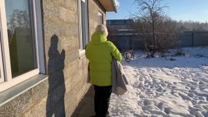 ВЛОГ: Помогаем родителям готовить дом к переезду.