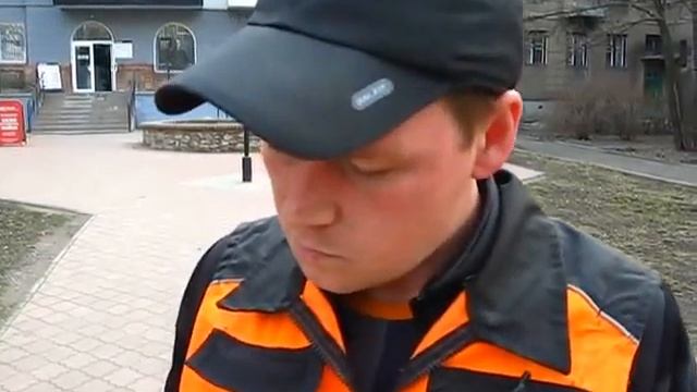 Мастер ООО "ПДСК" расказал, какие улицы в Горловке будут отремонтированы смотреть онлайн