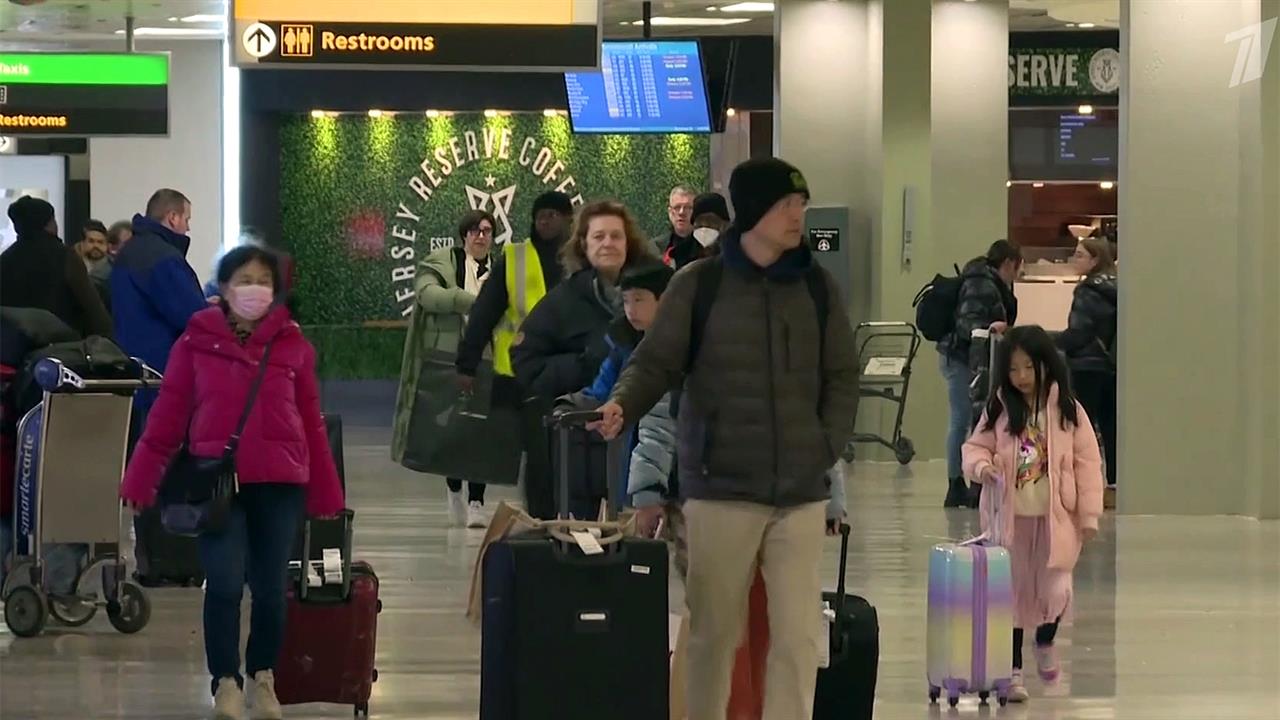 В США массово отменяют авиарейсы