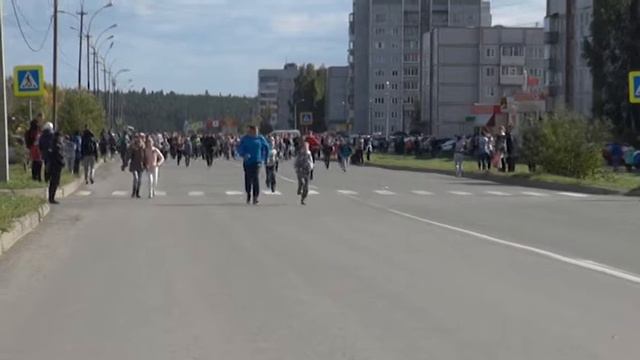 Бежим со всей Россией! смотреть онлайн