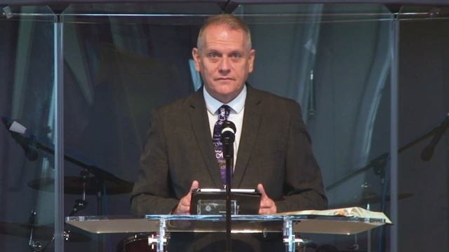 Salt of the Earth - Pastor Marty смотреть онлайн