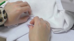 Футболка с V-образным вырезом из кашкорсе. Обработка горловины на трикотажных изделиях.Точный способ