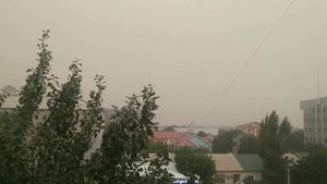 Страшная буря в Атырау продолжается уже шесть часов