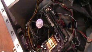Снять кулер intel  с матплаты и процессора pentiun4 s478 корпус