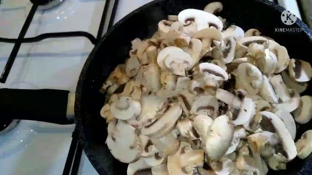 Макароны с грибами в соусе. Очень быстро и очень вкусно. #Макароныбыстро #грибы #сливки #филекурицы
