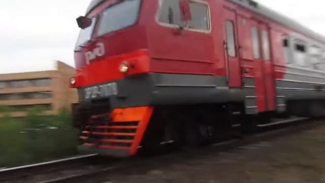 ЭР2Р-7078 рейсом Савёловский вокзал-Вербилки отправляется со станции Дмитров. смотреть онлайн