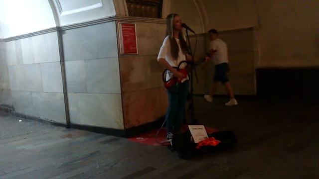 Немного Нервно - Истинное волшебство (музыка в метро)#музыкавметро смотреть онлайн