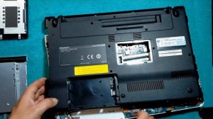 Sony Vaio PCG-71 VPCEB - Smontaggio e Rimontaggio Completo