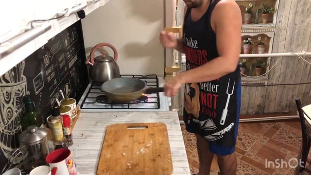 Вот такой день и вечер  и болтака и готовка готовлю свою любимую курицу в луке