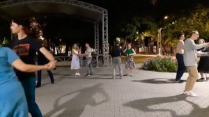 Вальсовка в Александровском саду